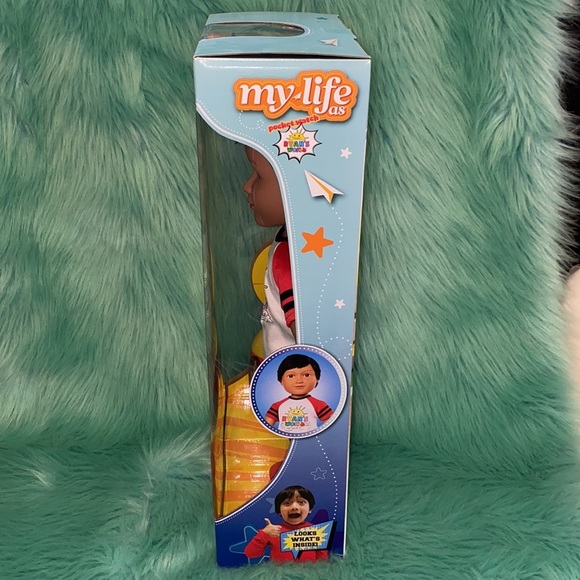 My Life As Ryan’s World 18” Posable Doll Figure - Picture 8 of 11